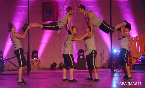 International and local artists, perform during the Palestine Circus Festival, in the West Bank city of Ramallah, on October 6, 2016. Photo by Shadi Hatem