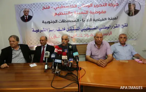 Palestinian Fatah leader, Ibrahim Abu al-Naja speaks during a press conference in Gaza city on October 16, 2016. Photo by Mohammed Asad