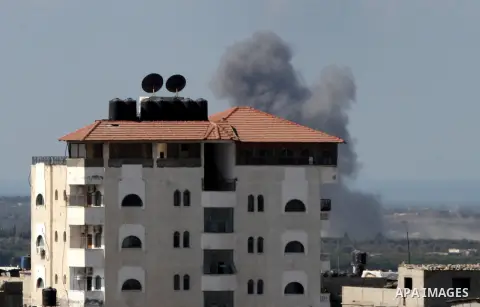 Smoke rises in Egypt's North Sinai as seen from the border of southern Gaza Strip with Egypt on Oct. 23, 2016. The Egyptian Air Force Sunday pounded jihadist groups in the Sinai Peninsula, reportedly killing 70 fighters...