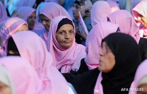 Palestinian cancer patients take part in a rally of the Breast Cancer Awareness campaign, in Gaza City on Oct. 26, 2016. Photo by Mohammed Asad
