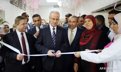 Palestinian Prime Minister Rami Hamdallah, opens the department of surgical operations specialist at Palestinian medical complex in the West Bank city of Ramallah, on Nov. 06, 2016. Photo by Prime Minister Office