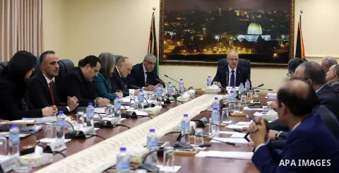 Palestinian Prime Minister, Rami Hamdallah, chairs a meeting of the council ministers, in the West Bank city of Ramallah, on November 8, 2016. Photo by Prime Minister Office