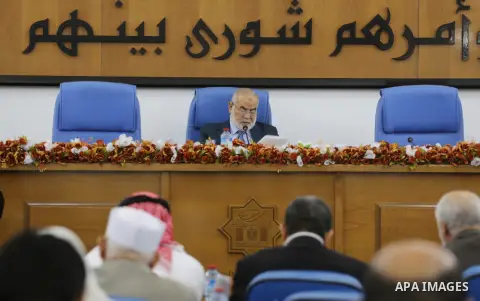 Deputy Speaker of the Legislative Council, Ahmed Bahar, chairs a meeting of Hamas legislative council members in Gaza city, on November 9, 2016. Photo by Mohammed Asad