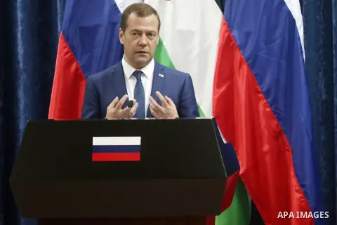 Russian Prime Minister Dmitry Medvedev speaks during a joint news conference with Palestinian President Mahmoud Abbas in the West Bank city of Jericho November 11, 2016. Photo by Shadi Hatem