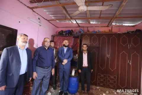 Palestinian Undersecretary of Minister of Awqaf and Religious Affairs, Hassan El-Safi, visits the houses poor families, in Gaza city, on November 13, 2016. Photo by Mohammed Asad