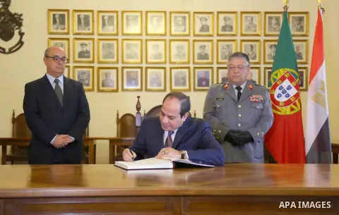 Egyptian President Abdel Fattah al-Sisi visits the Portuguese military academy in Lisbon, Portugal, 22 November 2016. Photo by Egyptian President Office