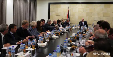 Palestinian Prime Minister Rami Hamdallah, will meet Consuls, ambassadors and representatives of the European Union to Palestine in the West Bank city of Ramallah on November 30, 2016. Photo by Mohammed Asad