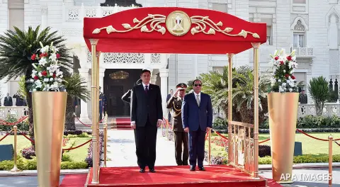 Egyptian President Abdel Fattah al-Sisi welcomes Slovenian President Borut Pahor upon his arrival at Cairo's international airport in Cairo, Egypt, on December 05, 2016. Photo by Egyptian President Office