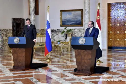 Egyptian President Abdel Fattah al-Sisi and Slovenian President Borut Pahor, attend a joint press conference following a meeting in Cairo, Egypt, on December 05, 2016. Photo by Egyptian President Office