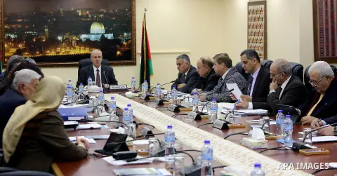 Palestinian Prime Minister, Rami Hamdallah, chairs a meeting of the council Ministers, in the West Bank city of Ramallah, on December 20, 2016. Photo by Prime Minister Office