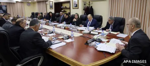 Palestinian Prime Minister, Rami Hamdallah, chairs a meeting of the council Ministers, in the West Bank city of Ramallah, on December 20, 2016. Photo by Prime Minister Office