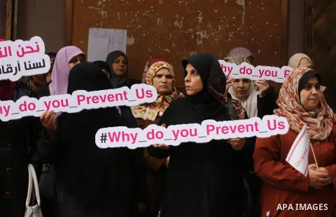 Palestinian Cancer patients take part in a protest to demand to travel for treatment, in Gaza city December 22, 2016. Photo by Mohammed Asad