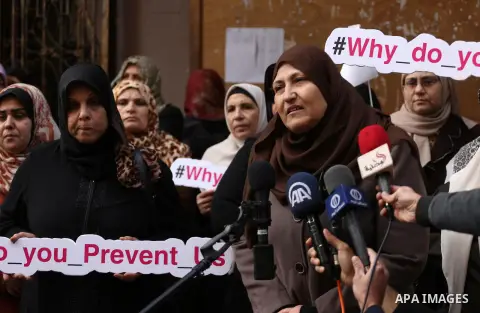 Palestinian Cancer patients take part in a protest to demand to travel for treatment, in Gaza city December 22, 2016. Photo by Mohammed Asad