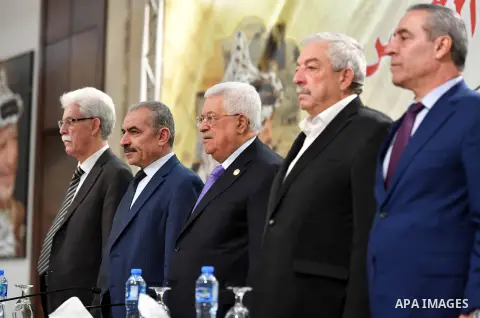 Palestinian President Mahmoud Abbas meets with members of Fatah movement youth, in the West Bank city of Ramallah, June 15, 2019. Photo by Thaer Ganaim