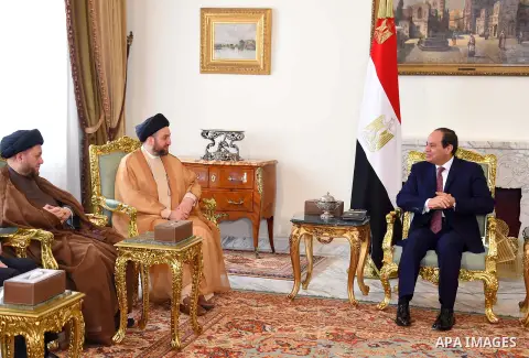 Egyptian President Abdel Fattah al-Sisi meets with Ammar al-Hakim, leader of the Islamic Supreme Council of Iraq (ISCI), in Cairo, Egypt, on April 18, 2017. Photo by Egyptian President Office