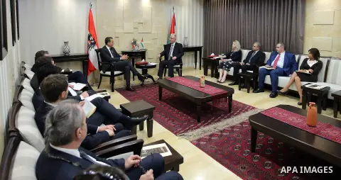 Palestinian Prime Minister Rami Hamdallah meets with Austria's Chancellor Christian Kern, in the West Bank city of Ramallah, on April 23, 2017. Photo by Prime Minister Office