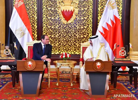 Bahrain's King Hamad bin Isa Al Khalifa meets with Egyptian President Abdel Fattah al-Sisi in Manama, Bahrain on May 09, 2017. Photo by Egyptian President Office