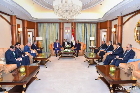 Egyptian President Abdel Fattah al-Sisi meets with President of Tajikistan Imam Ali Rahman, in Riyadh on May 21, 2017. Photo by Egyptian President Office