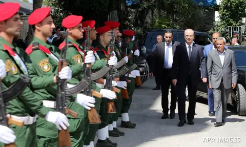 Palestinian Prime Minister Rami Hamdallah visits Darwish Nazal governmental hospital in the West Bank city of Qalqilya, on July 29, 2017. Photo by Prime Minister Office
