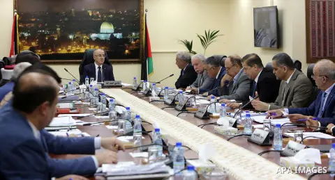 Palestinian Prime Minister, Rami hamdallah, chairs the Palestinian council meeting in the West Bank city of Ramallah on August 8, 2017. Photo by Prime Minister Office