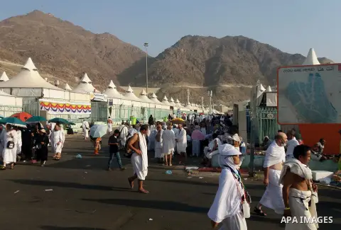 Muslim pilgrims arrive to cast stones at a pillar, symbolizing the stoning of Satan, in a ritual called "Jamarat," a rite of the annual hajj, in Mina near the holy city of Mecca, on September 1, 2017. Muslims around the...