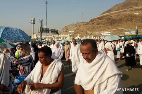 Muslim pilgrims arrive to cast stones at a pillar, symbolizing the stoning of Satan, in a ritual called "Jamarat," a rite of the annual hajj, in Mina near the holy city of Mecca, on September 1, 2017. Muslims around the...