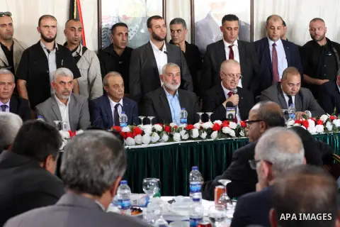 Palestinian Prime Minister Rami Hamdallah meets with Hamas' overall leader Ismail Haniya and Egyptian mediatoer in Gaza city on October 2, 2017. Palestinian prime minister Rami Hamdallah arrived in Gaza for his first vis...