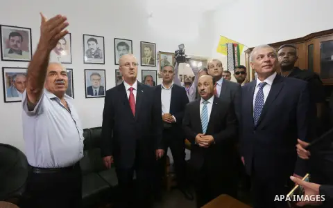 Palestinian prime minister Rami Hamdallah visits the house of late Palestinian leader Yasser Arafat, Gaza City on October 5, 2017. For three days it was all smiles as the Palestinian prime minister held talks in Gaza wit...