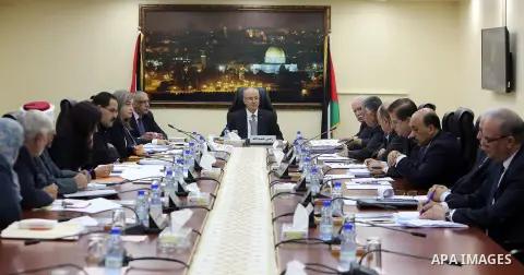 Palestinian Prime Minister, Rami Hamdallah, chairs a meeting of the Council of Ministers, in the West Bank city of Ramallah, on October 24, 2017. Photo by Prime Minister Office