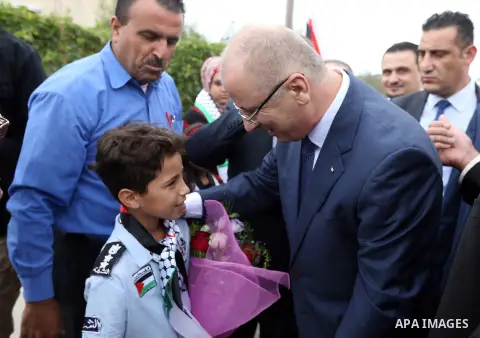 Palestinian Prime Minister Rami Hamdallah opens several projects in the West Bank city of Tulkarem, on October 28, 2017. Photo by Prime Minister Office