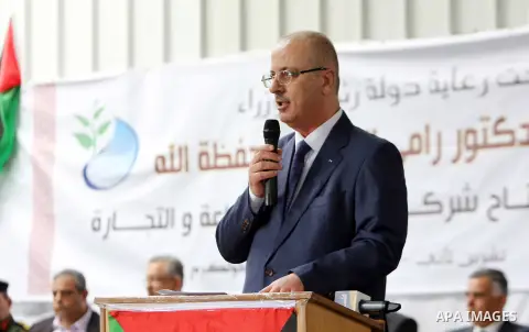 Palestinian Prime Minister Rami Hamdallah opens several projects in the West Bank city of Tulkarem, on October 28, 2017. Photo by Prime Minister Office