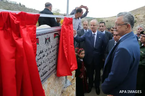 Palestinian Prime Minister Rami Hamdallah opens several projects in the West Bank city of Tulkarem, on October 28, 2017. Photo by Prime Minister Office