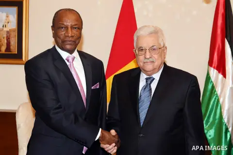 Palestinian President Mahmoud Abbas meets with Guinean President Alpha Conde, in Amman, Jordan, on November 13, 2017. Photo by Thaer Ganaim
