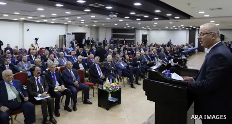 Palestinian Prime Minister, Rami Hamdallah, speaks during a general conference of the Union of Palestinian Engineers, in the West Bank city of November 16, 2017. Photo by Prime Minister Office