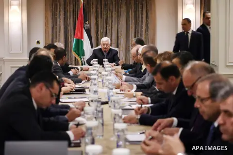 Palestinian President Mahmoud Abbas meets with Arab ambassadors, in Madrid on November 20, 2017. Photo by Thaer Ganaim
