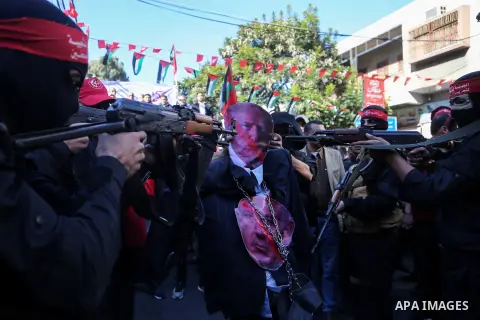 Palestinian supporters of the Popular Front for the Liberation of Palestine (PFLP) take part in a protest against US President Donald Trump's decision to recognise Jerusalem as the capital of Israel, in Gaza city on Dece...
