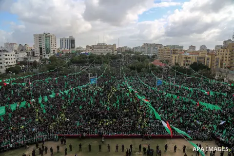 Palestinian Hamas supporters attend a rally marking the 30th anniversary of the founding of the Hamas movement, in Gaza city, December 14, 2017. Photo by Mohammed Dahman