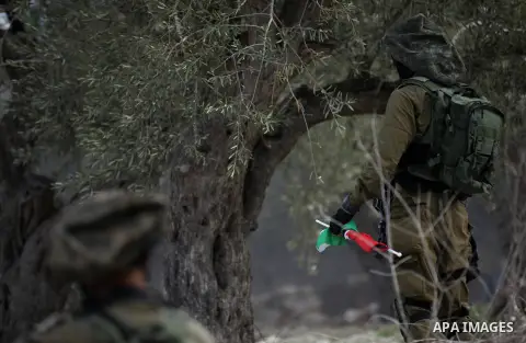 Palestinian protestors, from the nearby Palestinian village of Naqura, confront Israeli security forces close to the Jewish settlement of Shavei Shomron near the West Bank city of Tulkarem on December 14, 2017, as protes...