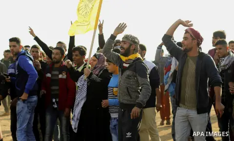 Palestinian protesters clash with Israeli forces, in Khan Younis in the southern Gaza Strip, on December 15, 2017. Thousands of Palestinians protested again in Jerusalem against US President Donald Trump's decision to re...
