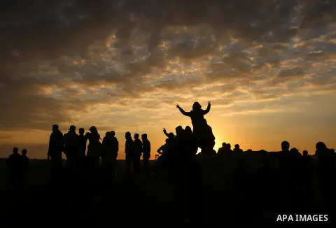 Palestinian protesters clash with Israeli security forces near the border fence with Israel, east of Gaza City on December 15, 2017 as demonstrations continue over US President Donald Trump's declaration of Jerusalem as...