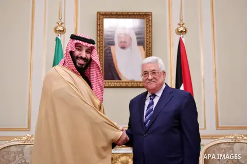 Palestinian President Mahmoud Abbas meets with Saudi Arabia's Crown Prince Mohammed Bin Salman in Riyadh, Saudi Arabia December 21, 2017. Photo by Thaer Ganaim