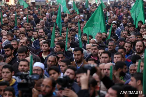 Palestinians take part during a protest against U.S. President Donald Trump's decision to recognise Jerusalem as the capital of Israel, in Gaza City December 29, 2017. Photo by Mohammed Asad