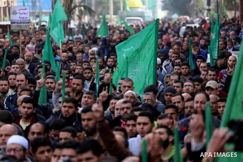 Palestinians take part during a protest against U.S. President Donald Trump's decision to recognise Jerusalem as the capital of Israel, in Gaza City December 29, 2017. Photo by Mohammed Asad