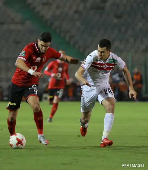 Egypt's al-Ahly and Zamalek players compete during the the Egyptian Premier League football match at the Cairo Stadium in the Egyptian capital on January 8, 2018. Photo by Amr Sayed