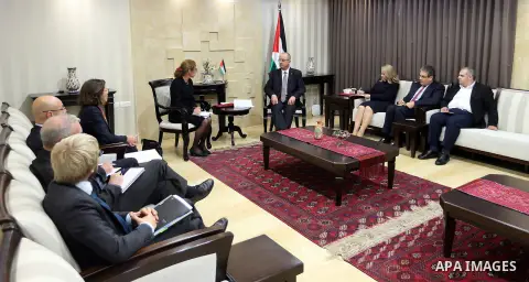 Palestinian Prime Minister, Rami Hamdallah, meets with World Bank Representative in Palestine Marina Wes, in the West Bank of Ramallah, on January 17, 2018. Photo by Prime Minister Office