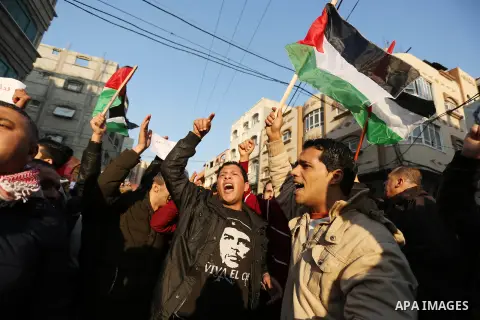 Palestinians participate in a demonstration to support the palestinian reconciliation efforts between Fatah and Hamas, and demand better living conditions, in Jabalia in the northern Gaza Strip on February 01, 2018. Phot...