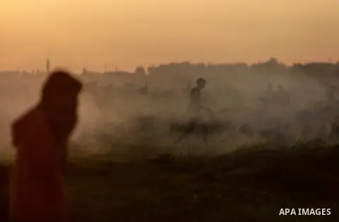Palestinian protesters clash with Israeli security forces near the border with Israel, east of Gaza City on February 2, 2018 as demonstrations continue over the US president's controversial recognition of Jerusalem as Is...