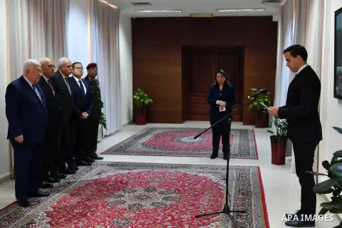 Palestinian President Mahmoud Abbas receives the credentials of the Portuguese Ambassador to the State of Palestine, in the West Bank city of Ramallah on February 5, 2018. Photo by Thaer Ganaim