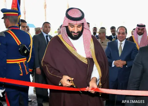 Egyptian President Abdel Fattah al-Sisi and Saudi Arabia's Crown Prince Mohammed bin Salman visit the Suez Canal in the city of Ismailia, east of the capital Cairo on March 5, 2018. Photo by Egyptian President Office