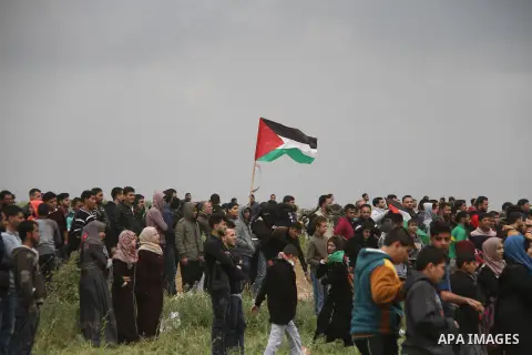 Palestinians take part in a tent city protest along the Israel border with Gaza, demanding the right to return to their homeland, east of Jabalia, in the northern of Gaza Strip on March 30, 2018. Photo by Mahmoud Ajour